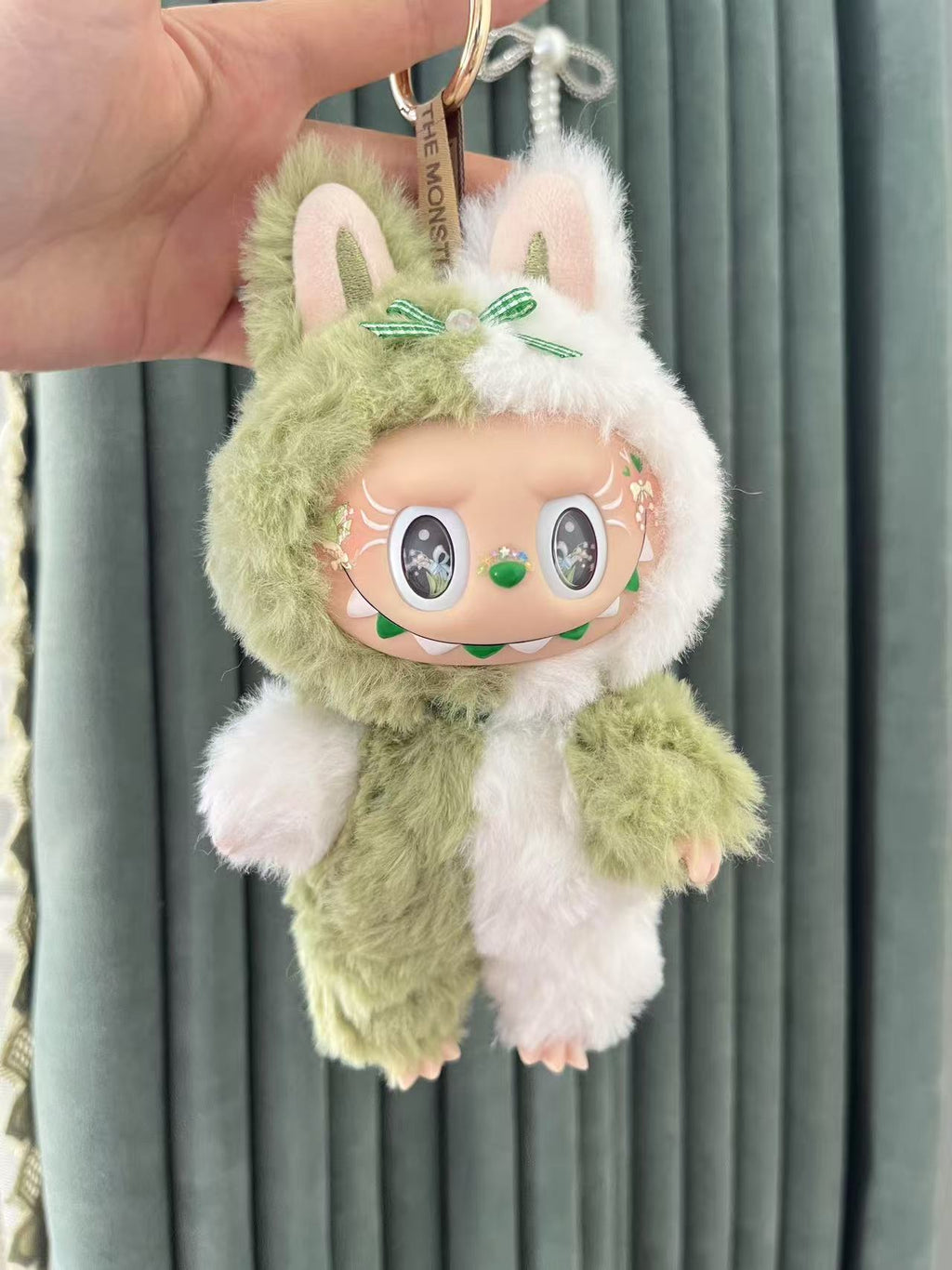 Labubu’s whimsical spirit collides with the wonder of The Wizard of Oz!